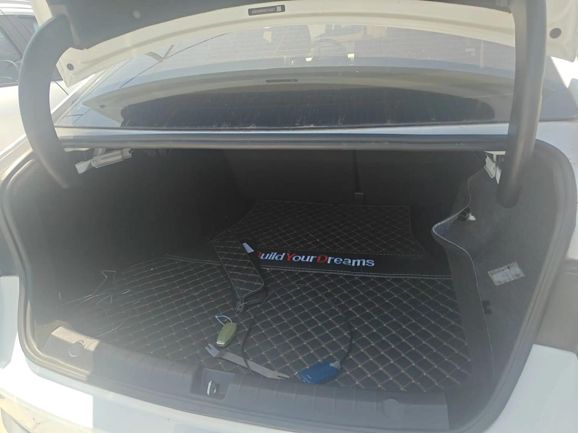 BYD Qin Pro 2019 Super Edition 1.5TI Automatic Smart Connect Enjoyment Model China VI Standard — миниатюра 22