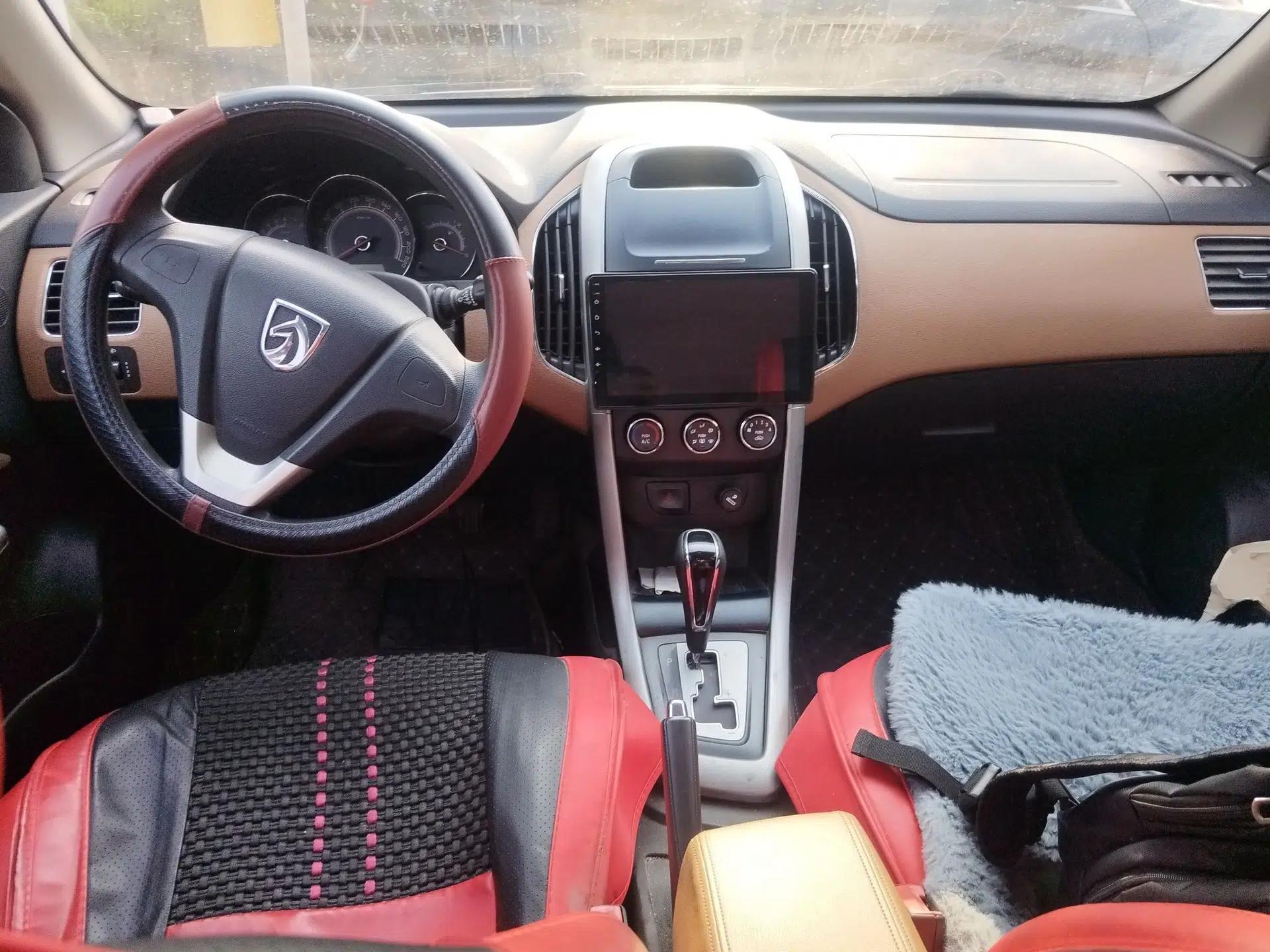 Baojun 630 2013 1.5L automatic comfort version — миниатюра 10