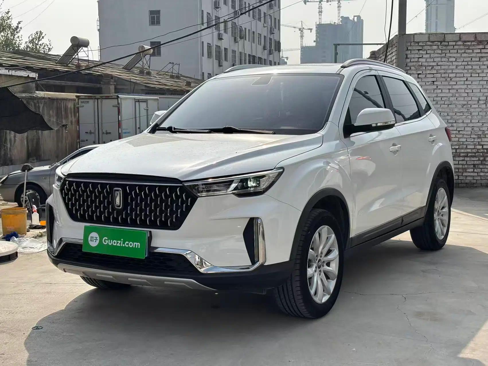 Bestune T33 2019 1.6L Manual Luxury Edition China VI — миниатюра 1