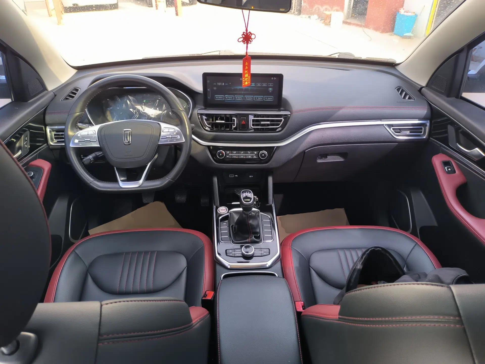 Bestune T33 2019 1.6L Manual Luxury Edition China VI — миниатюра 13
