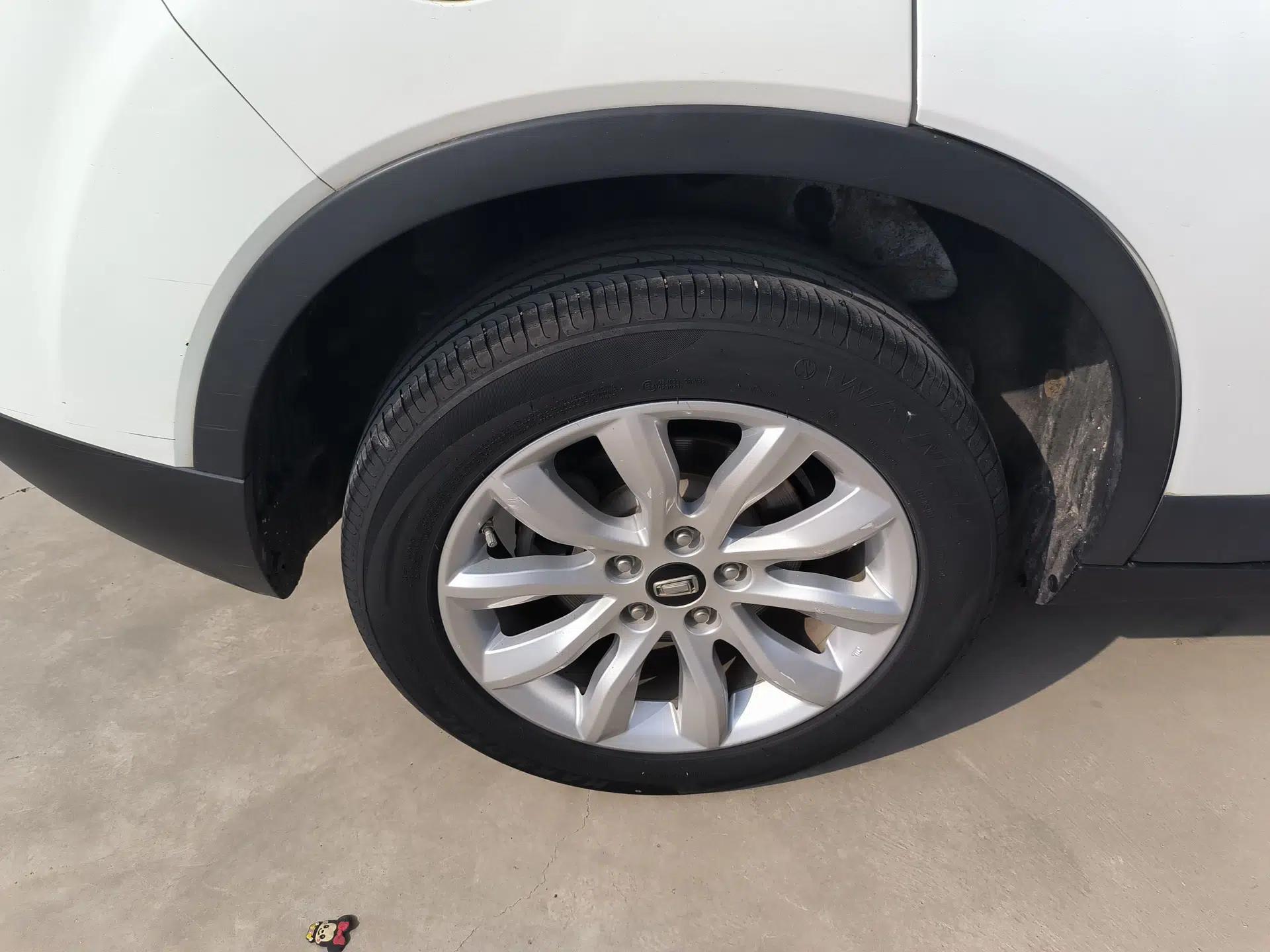 Bestune T33 2019 1.6L Manual Luxury Edition China VI — миниатюра 10