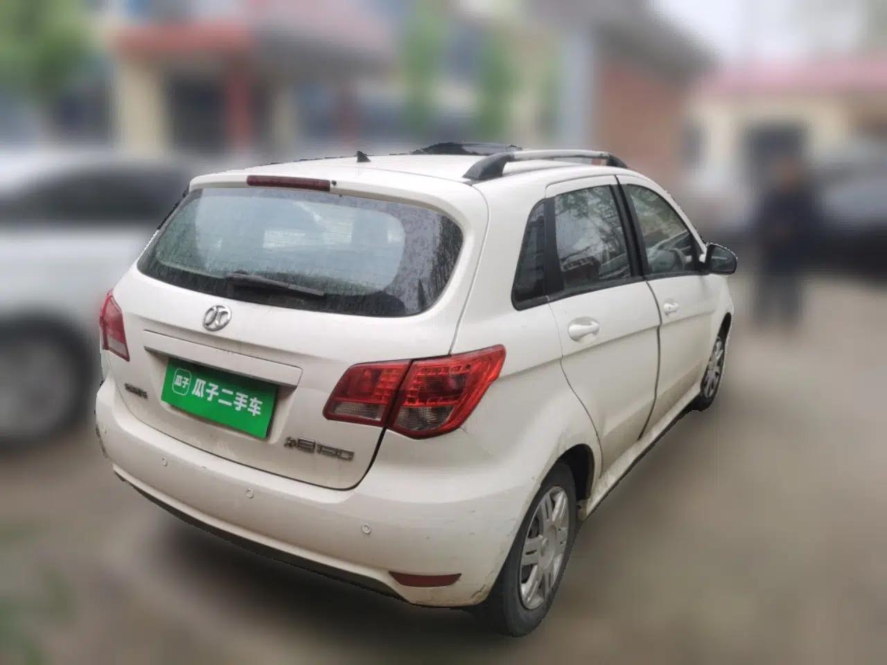 BAIC E Series 2012 Hatchback 1.3L Manual Liking Edition — миниатюра 6