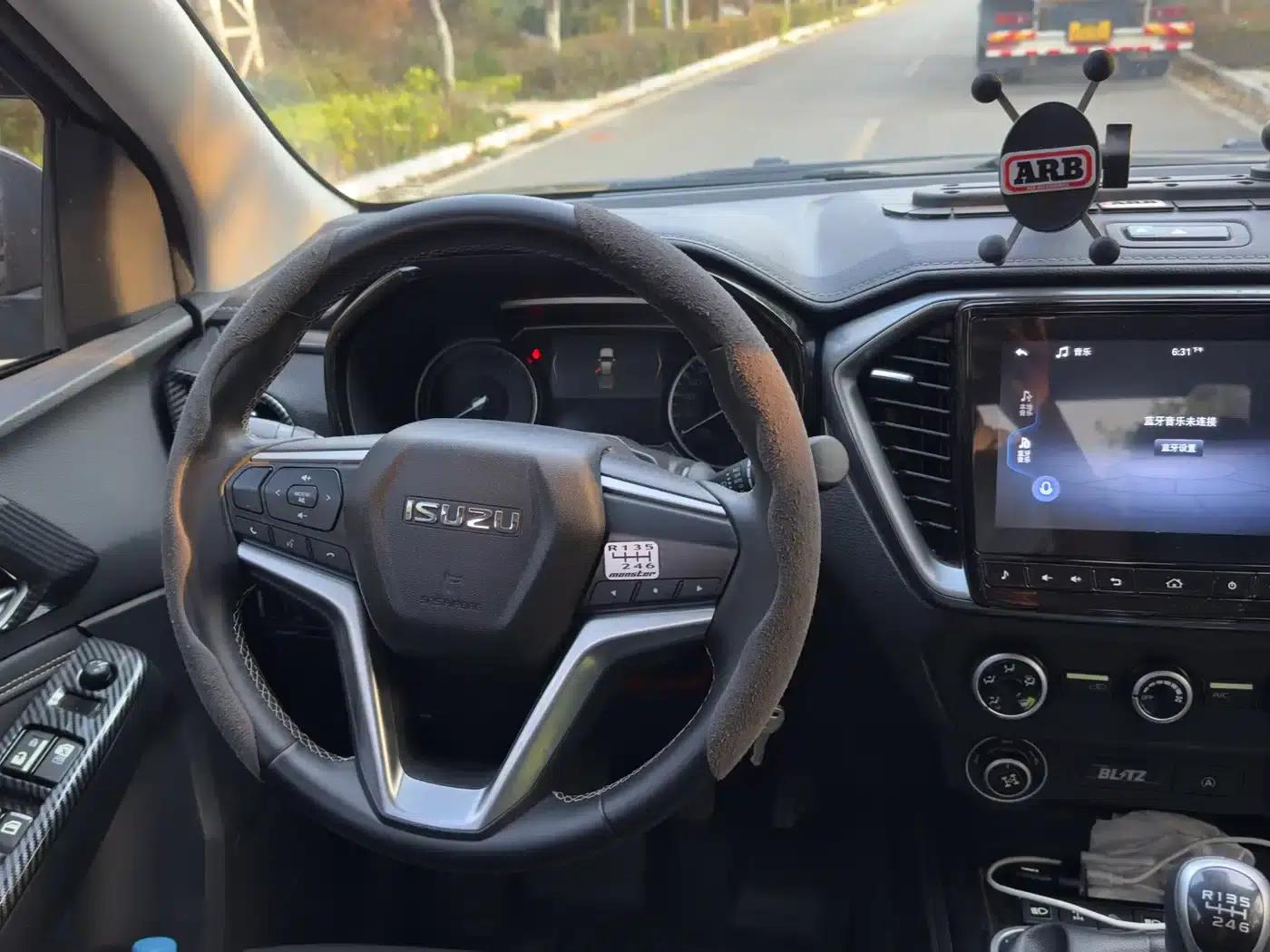 D-MAX 2021 1.9T Manual 4WD Diesel Global Sport RZ4E — миниатюра 6