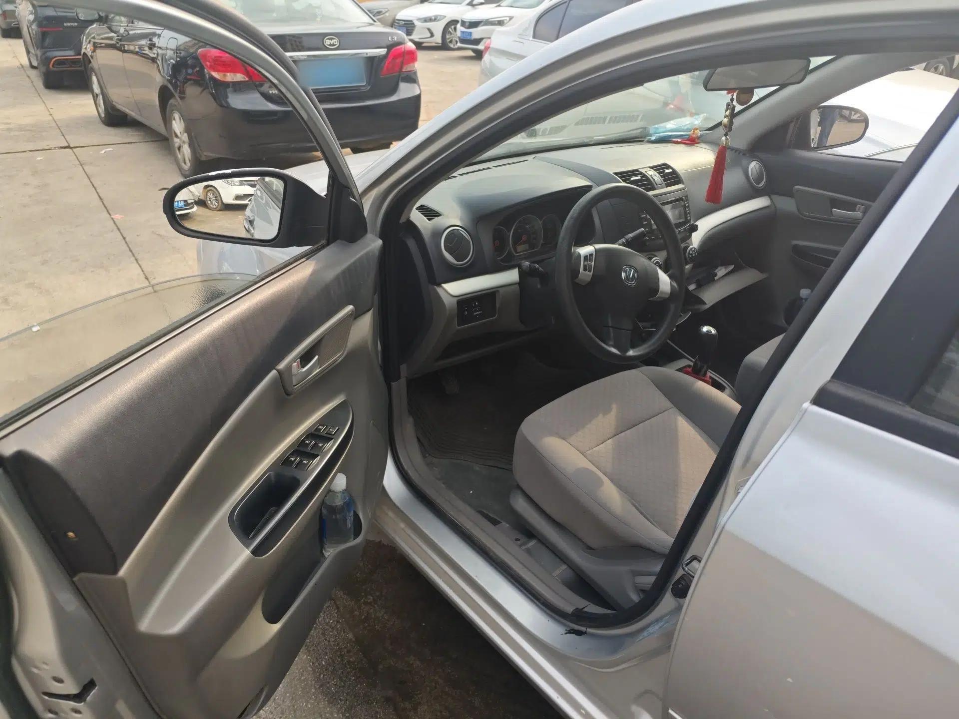 CHANGAN Alsvin 2012 Sedan 1.5L Manual Luxury Model — миниатюра 17