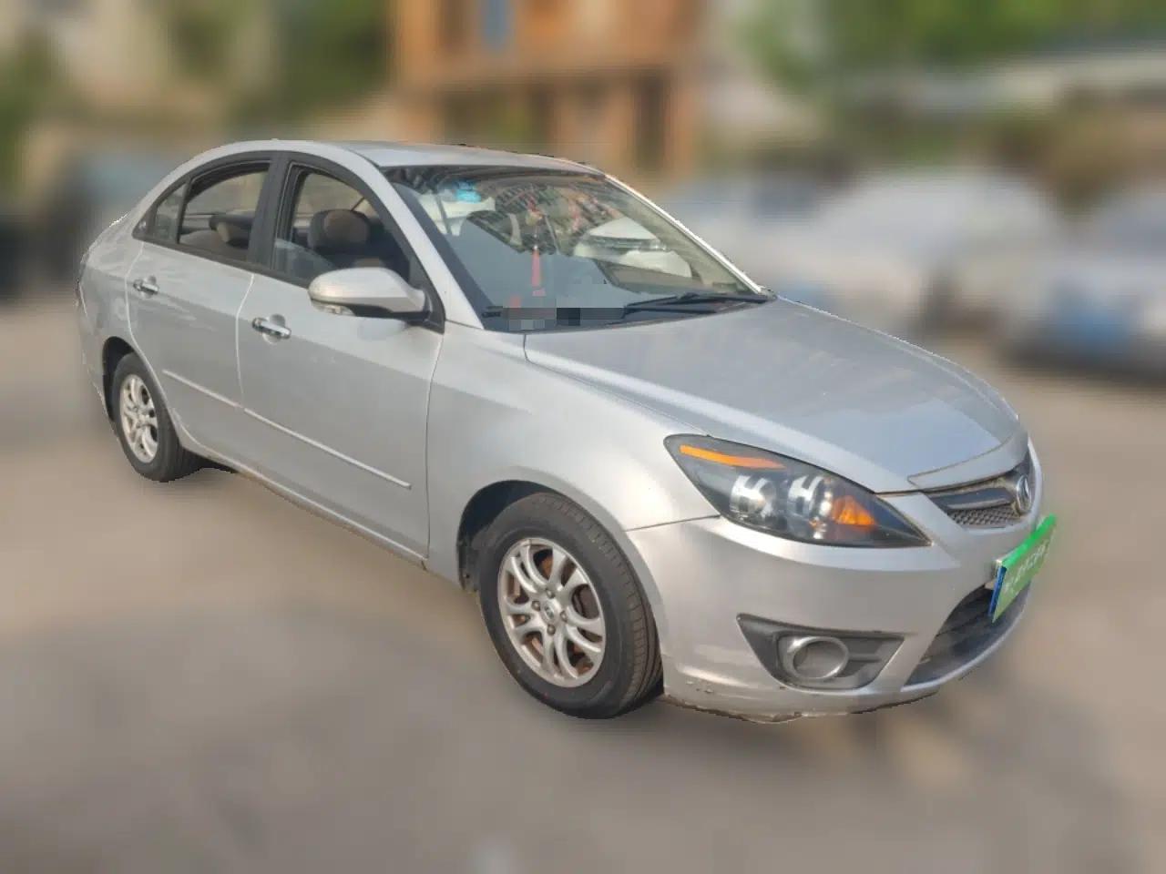 CHANGAN Alsvin 2012 Sedan 1.5L Manual Luxury Model — миниатюра 3