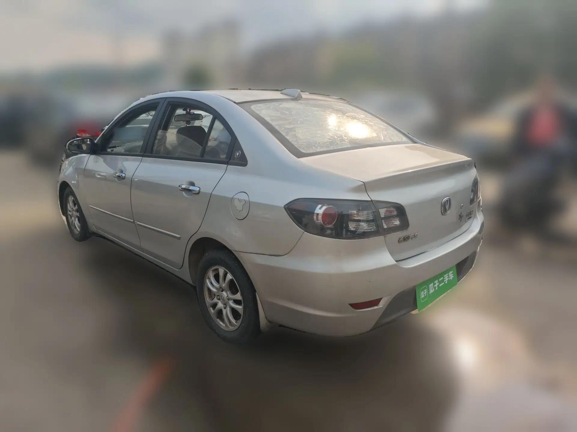 CHANGAN Alsvin 2012 Sedan 1.5L Manual Luxury Model — миниатюра 4