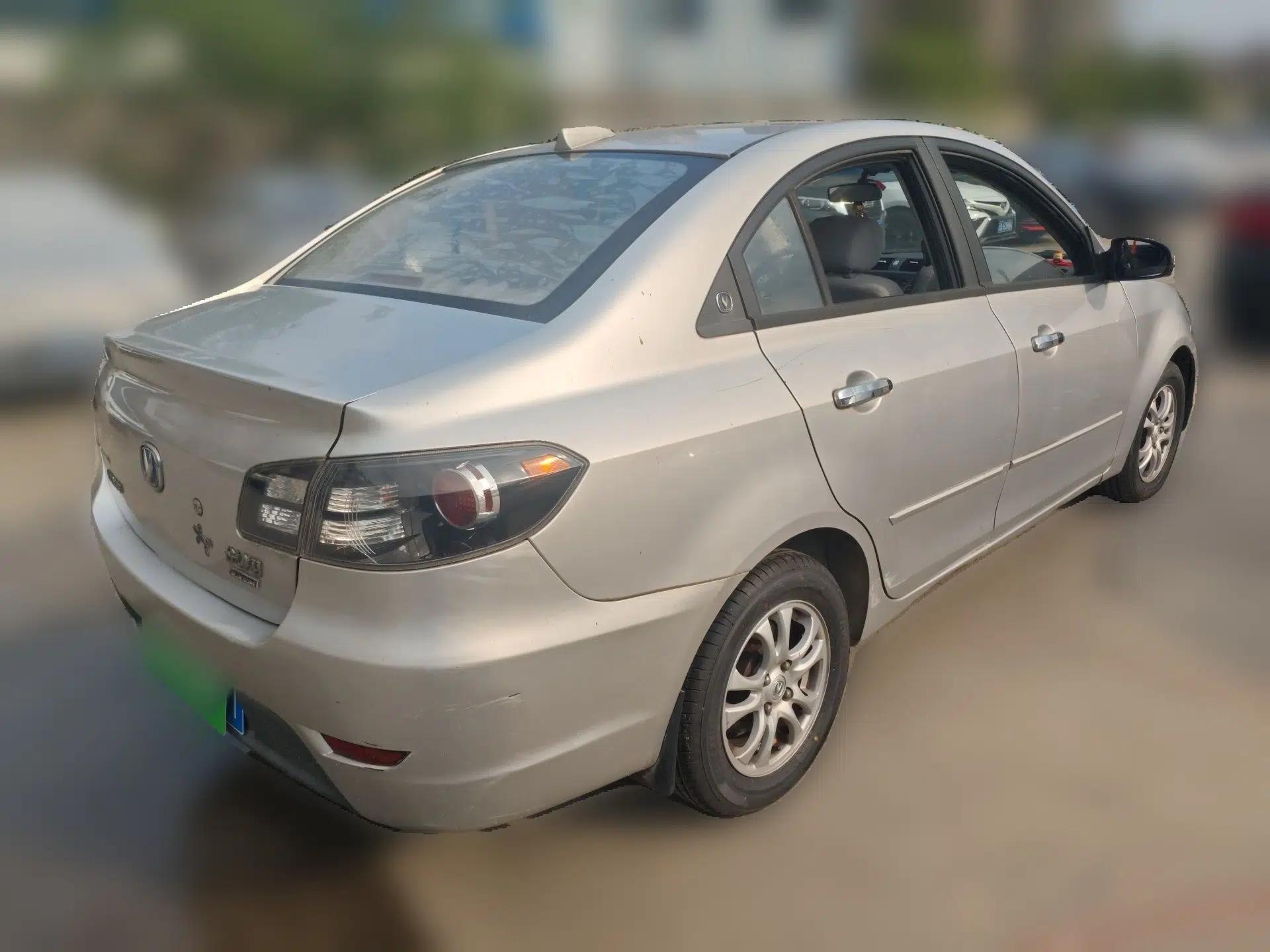 CHANGAN Alsvin 2012 Sedan 1.5L Manual Luxury Model — миниатюра 6