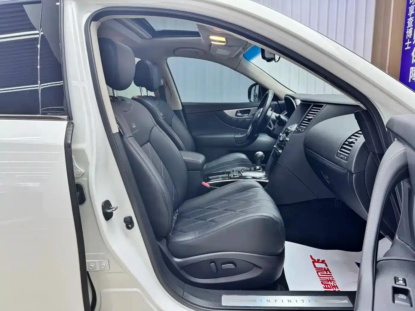 Infiniti FX 2011 FX35 Standard Edition — миниатюра 22