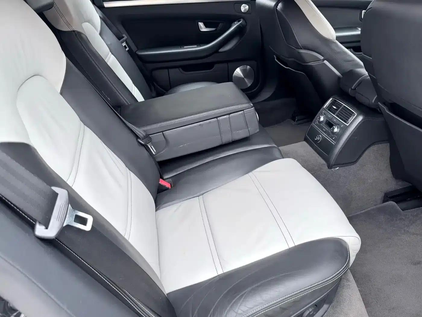2008 Audi S8 5.2FSI quattro — миниатюра 3
