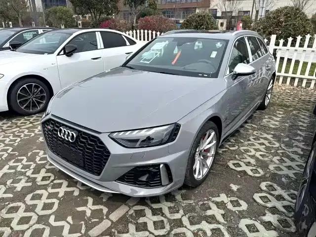 2023 Audi RS4 Avant (Standard Version)