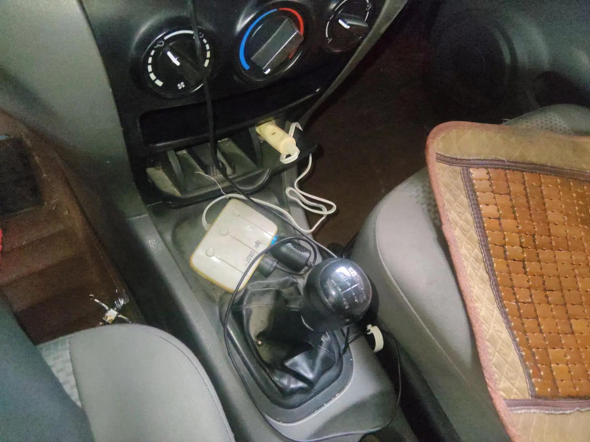 Dongfeng Shuaike 2013 Revised Version 1.5L Manual Comfort Trim 7 Seats China IV Standard — миниатюра 15