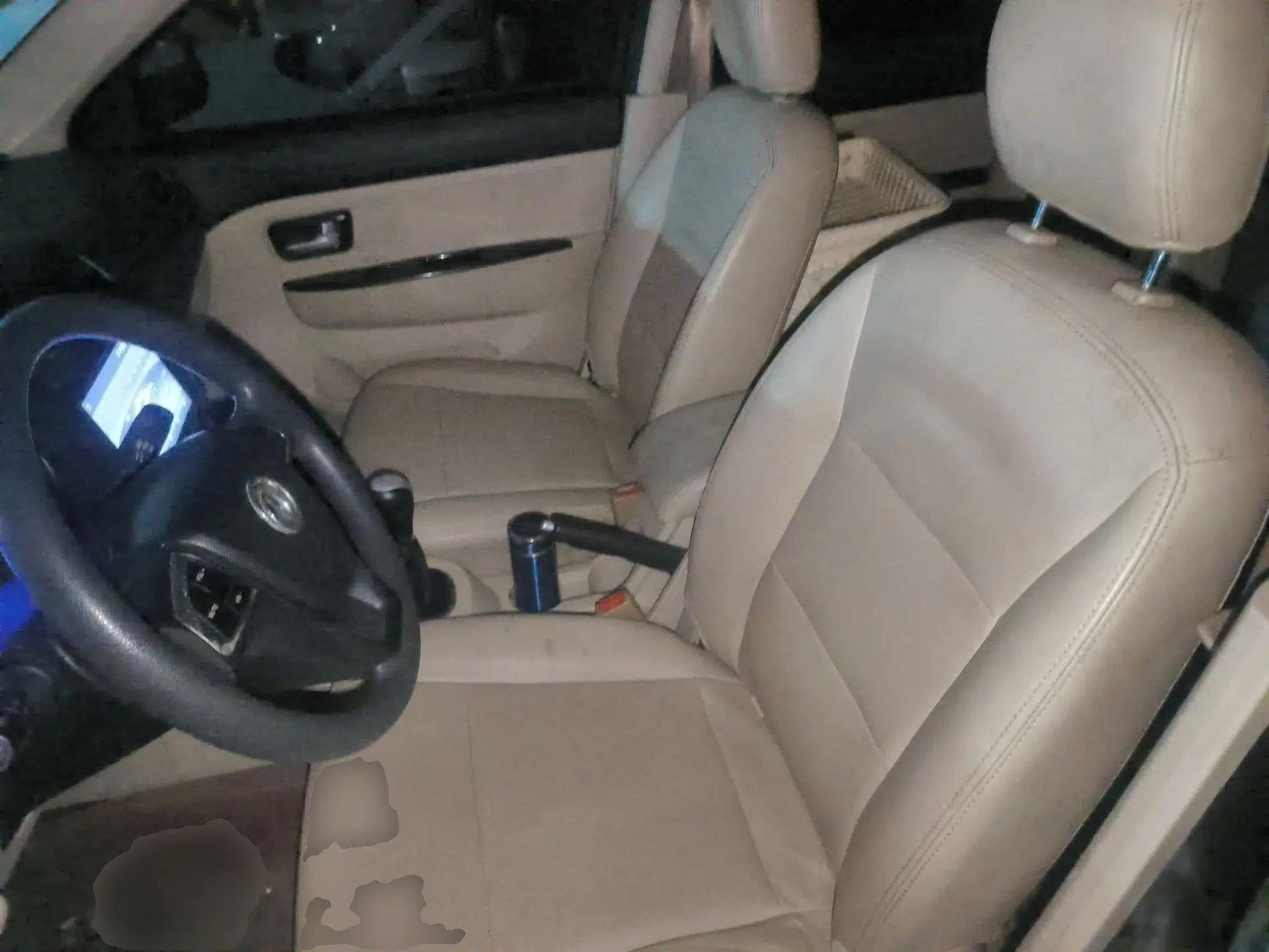 Dongfeng Fengon 370 2016 1.5L Manual Comfort 7-Seater — миниатюра 16