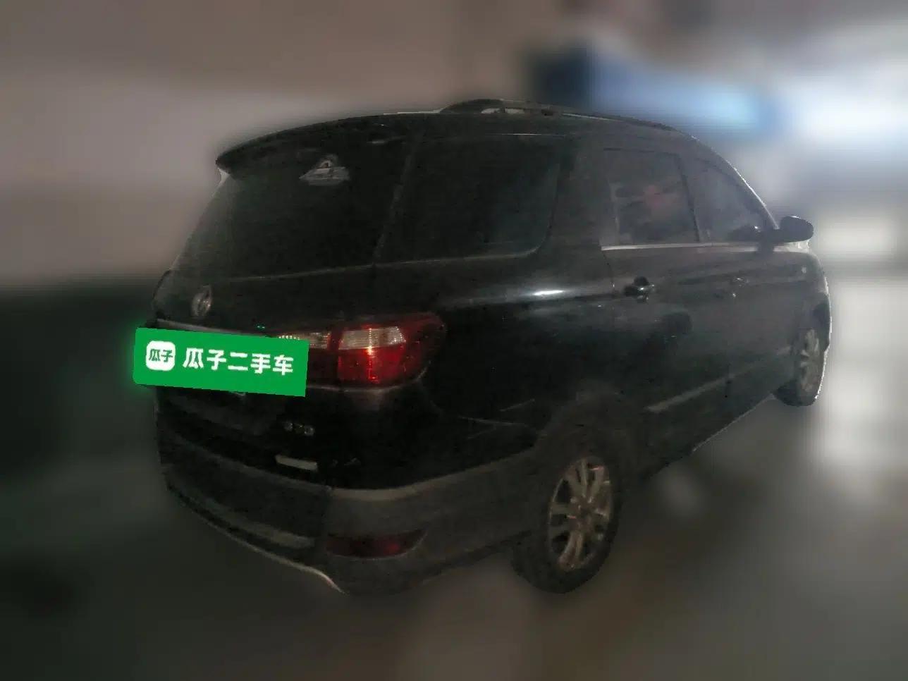 Dongfeng Fengon 370 2016 1.5L Manual Comfort 7-Seater — миниатюра 6