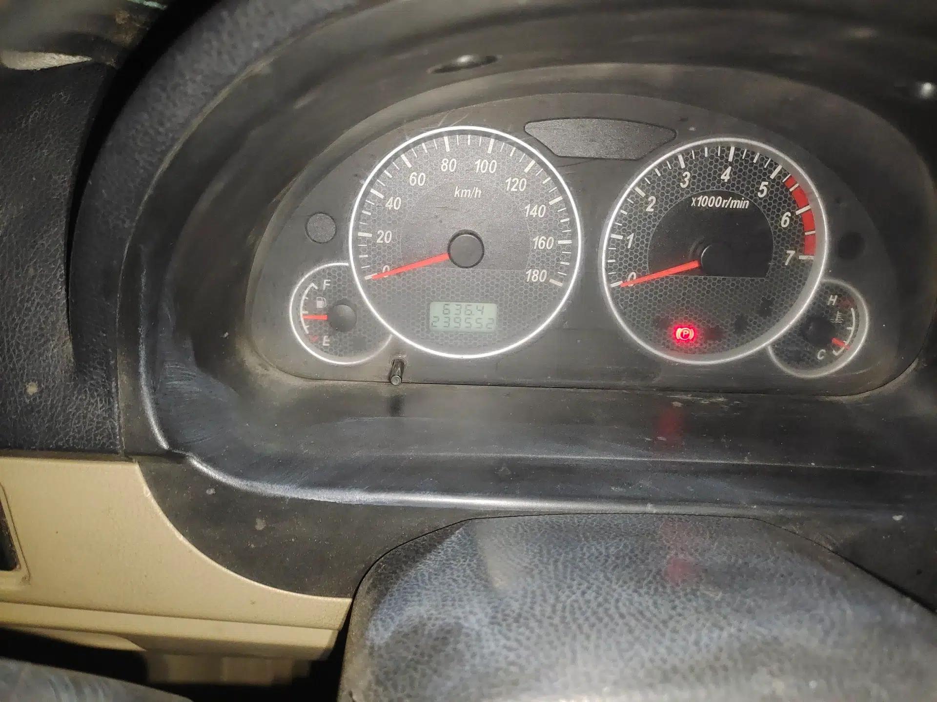 Dongfeng Xiaokang C37 2012 1.4L Entrepreneur II Type DK13-06 — миниатюра 13