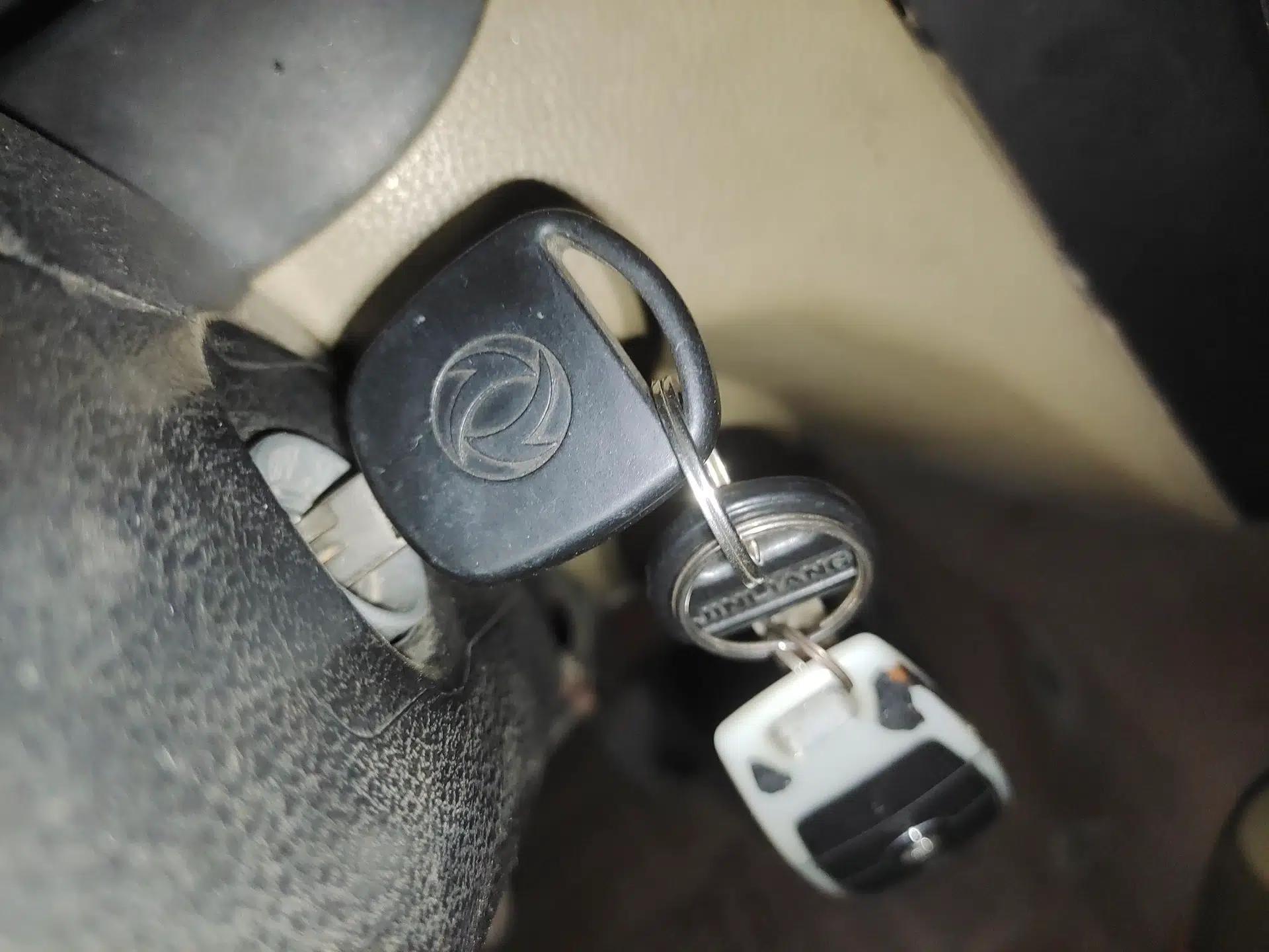 Dongfeng Xiaokang C37 2012 1.4L Entrepreneur II Type DK13-06 — миниатюра 9