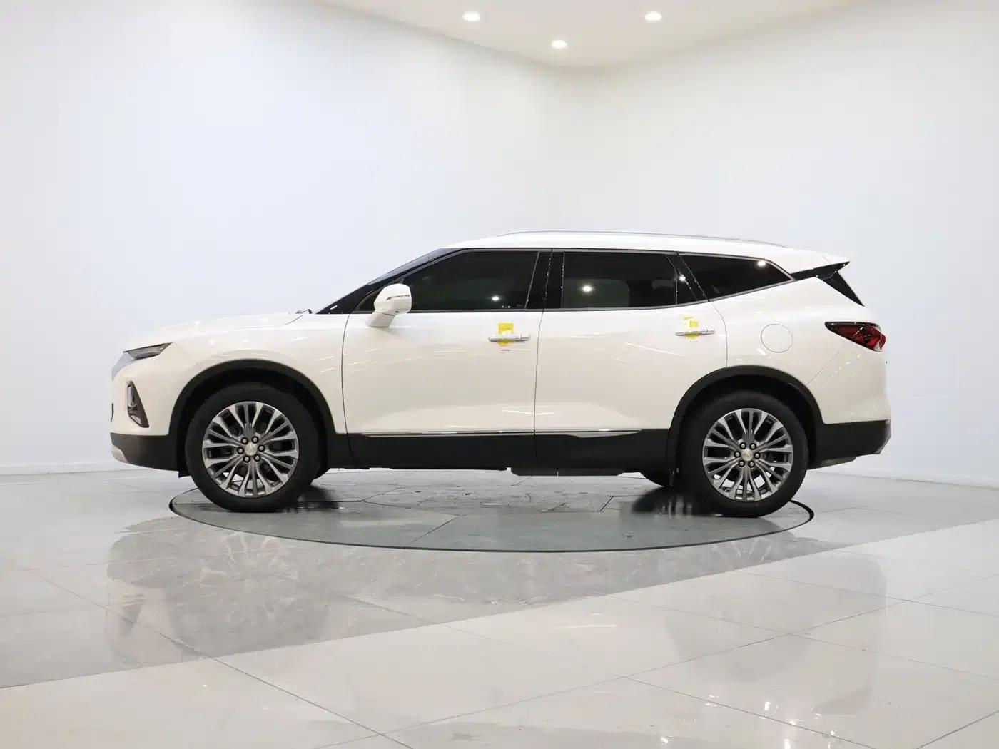 2022 Chevrolet Blazer Mild Hybrid 650T 7-Seater (Wei Edition) — миниатюра 2