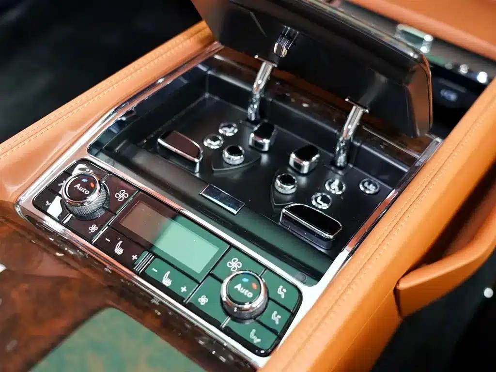 Mulsanne 2017 6.8T Long Wheelbase — миниатюра 15