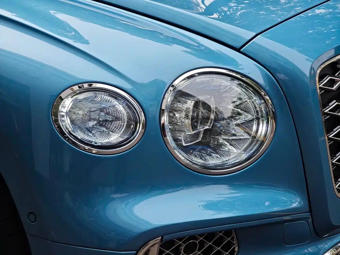 Flying Spur Plug-in Hybrid 2025 4.0T V8 Mulliner — миниатюра 20