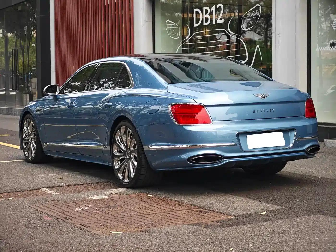 Flying Spur Plug-in Hybrid 2025 4.0T V8 Mulliner — миниатюра 23