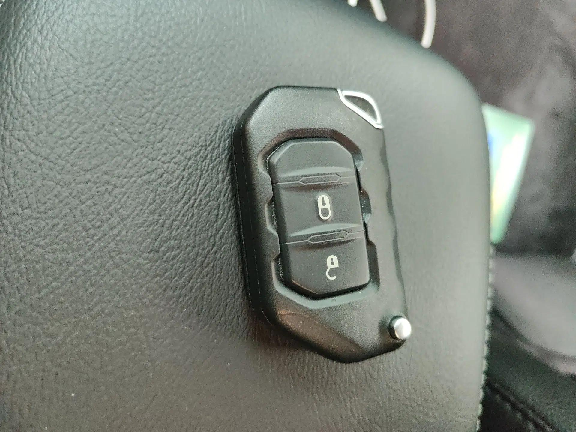 Jeep Wrangler New Energy 2021 Four-Door 2.0T 4xe Sahara — миниатюра 9