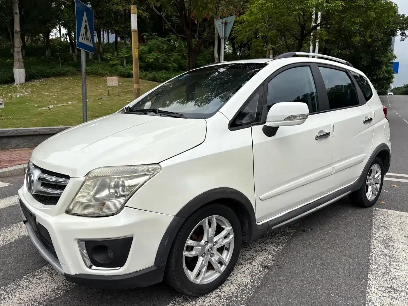 Changan CX20 2014 1.4L IMT Sunroof Navigation Edition (National V Emission Standard) — миниатюра 1