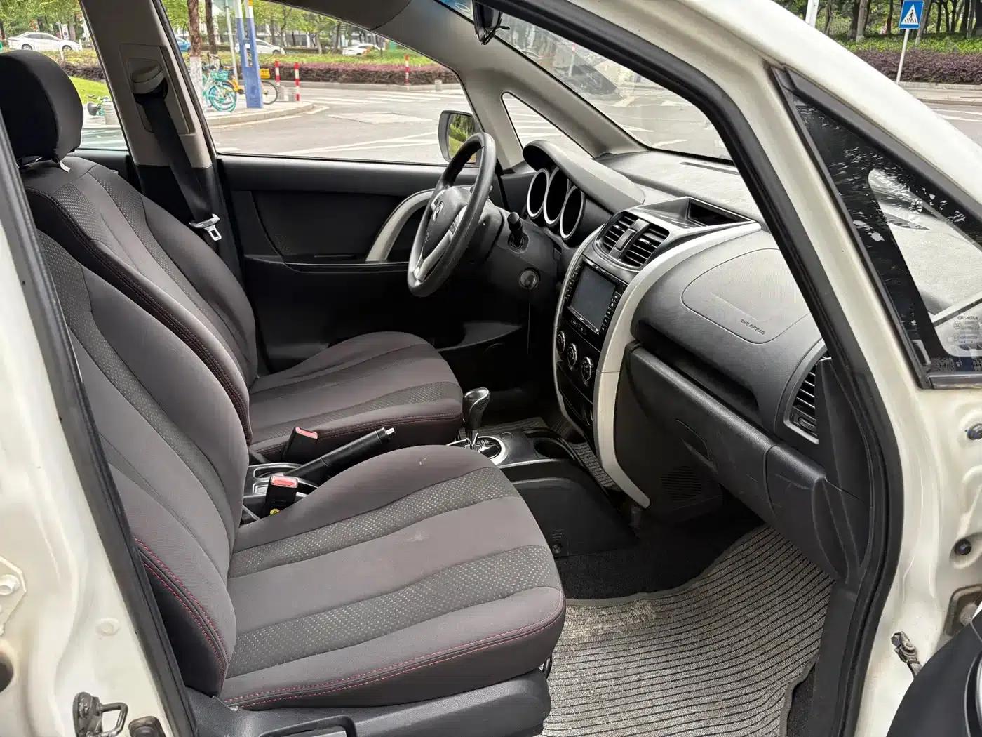 Changan CX20 2014 1.4L IMT Sunroof Navigation Edition (National V Emission Standard) — миниатюра 13