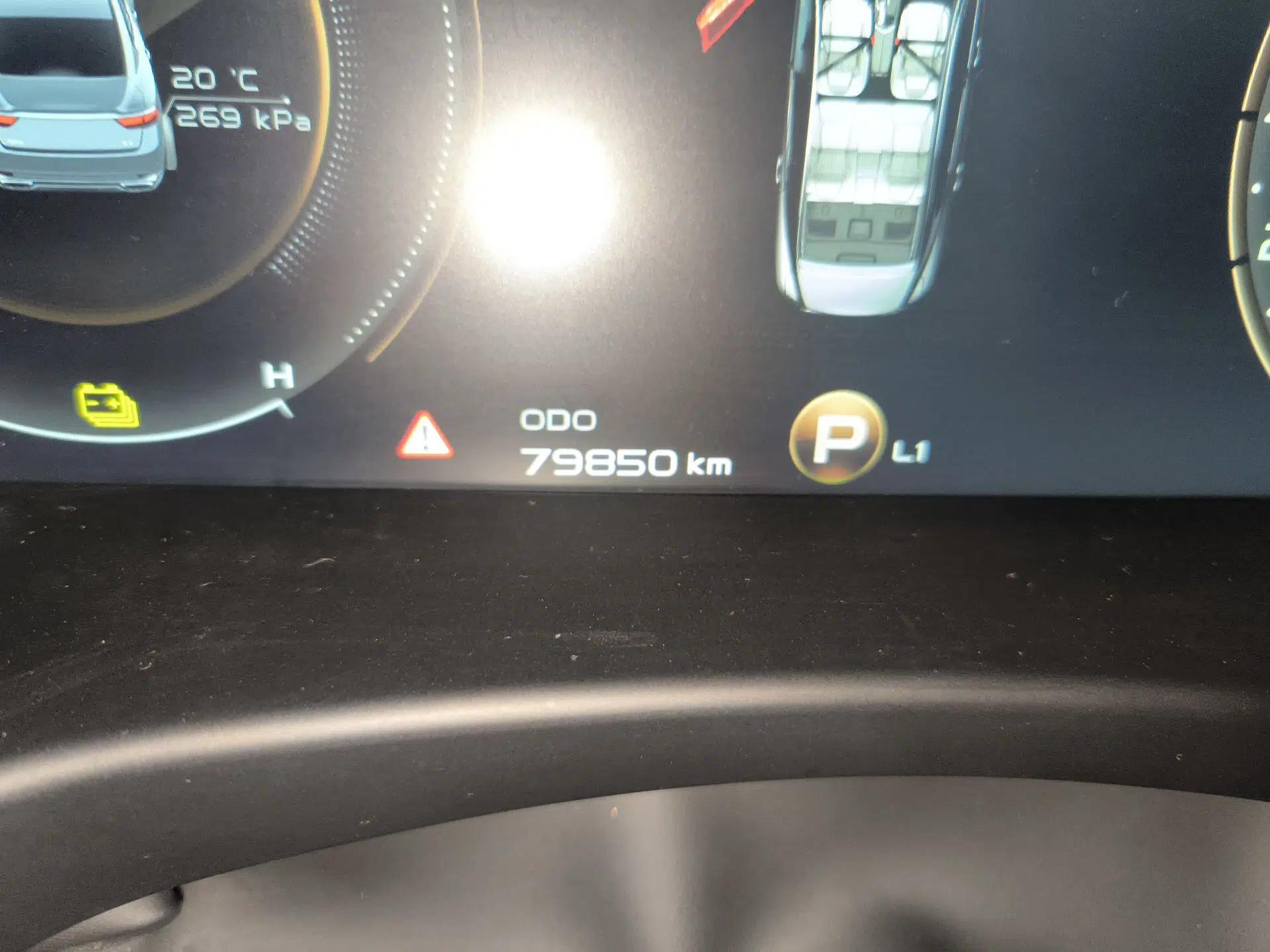 Geely Auto Emgrand GT New Energy 2018 1.5T PHEV Yao Ling Edition — миниатюра 13