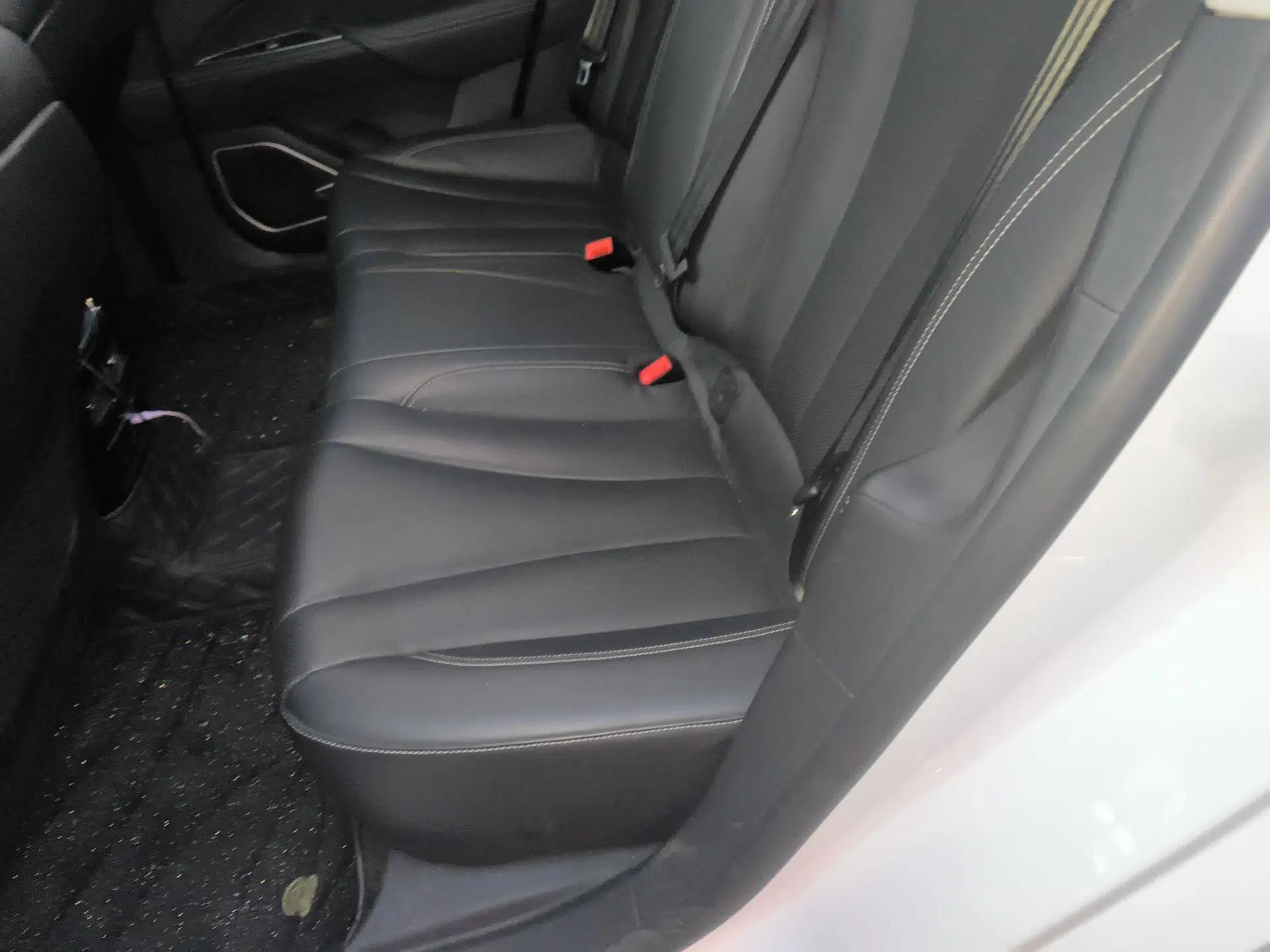Geely Auto Emgrand GT New Energy 2018 1.5T PHEV Yao Ling Edition — миниатюра 18
