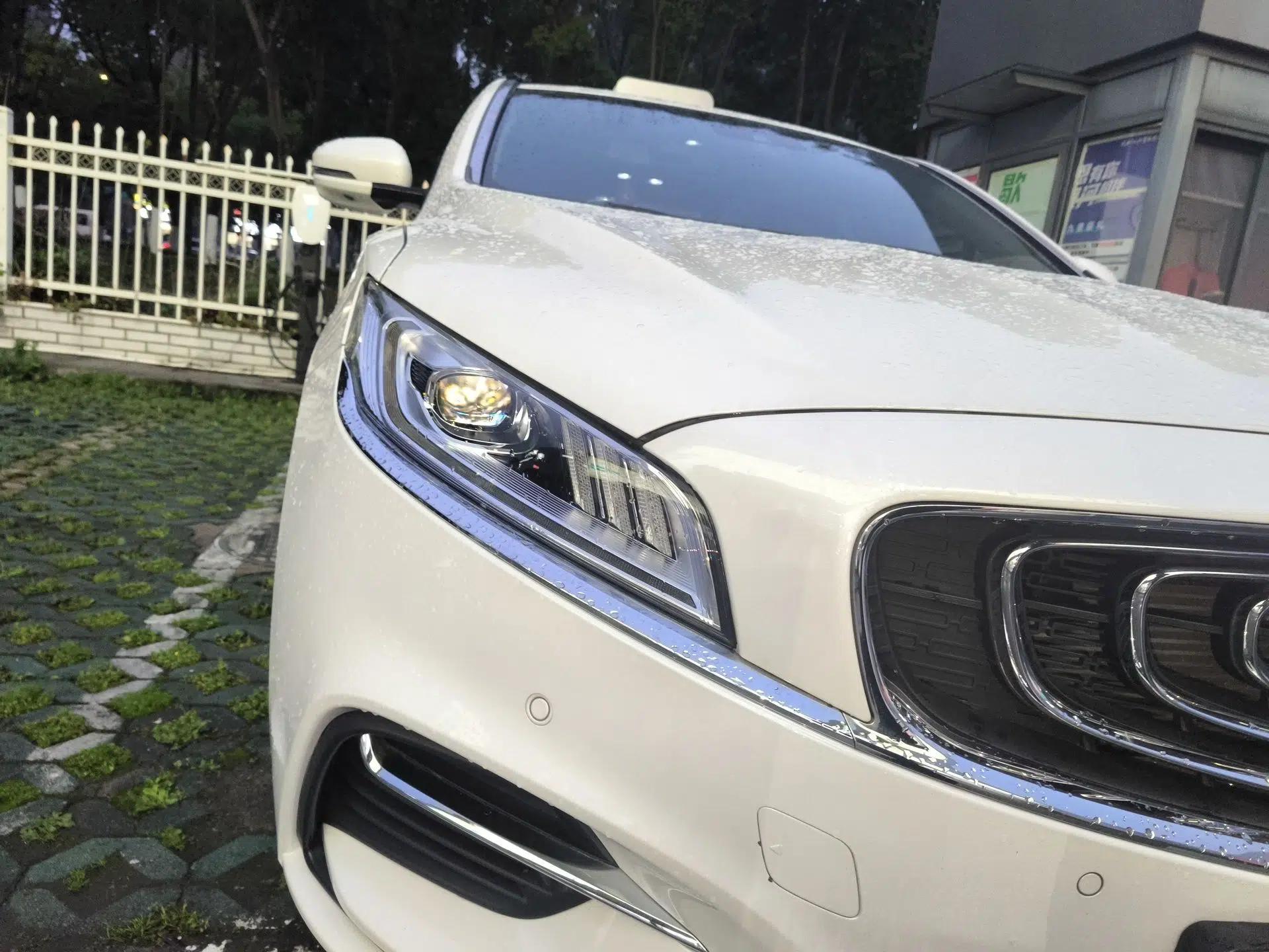 Geely Auto Emgrand GT New Energy 2018 1.5T PHEV Yao Ling Edition — миниатюра 7