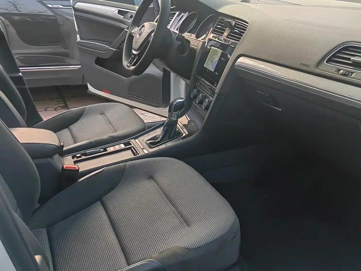 2020 Golf EV — миниатюра 11