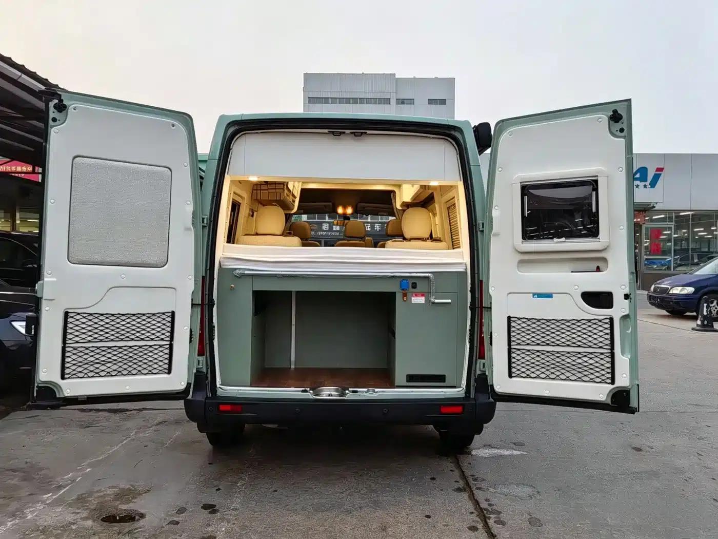 SAIC MAXUS V80 RV 2022 2.0T Traveler RVLIFE Camping Edition — миниатюра 15