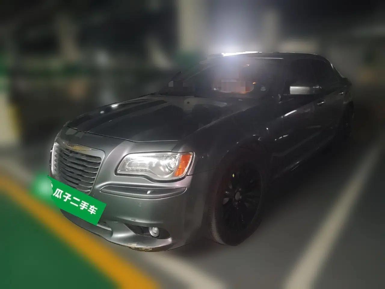 Chrysler 300C 2013 3.6L Premium Edition — миниатюра 1