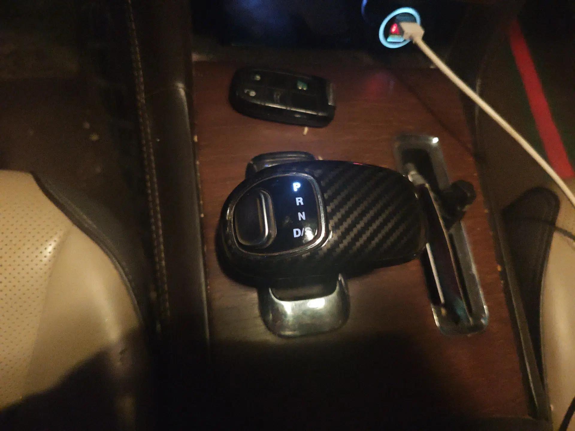 Chrysler 300C 2013 3.6L Premium Edition — миниатюра 15