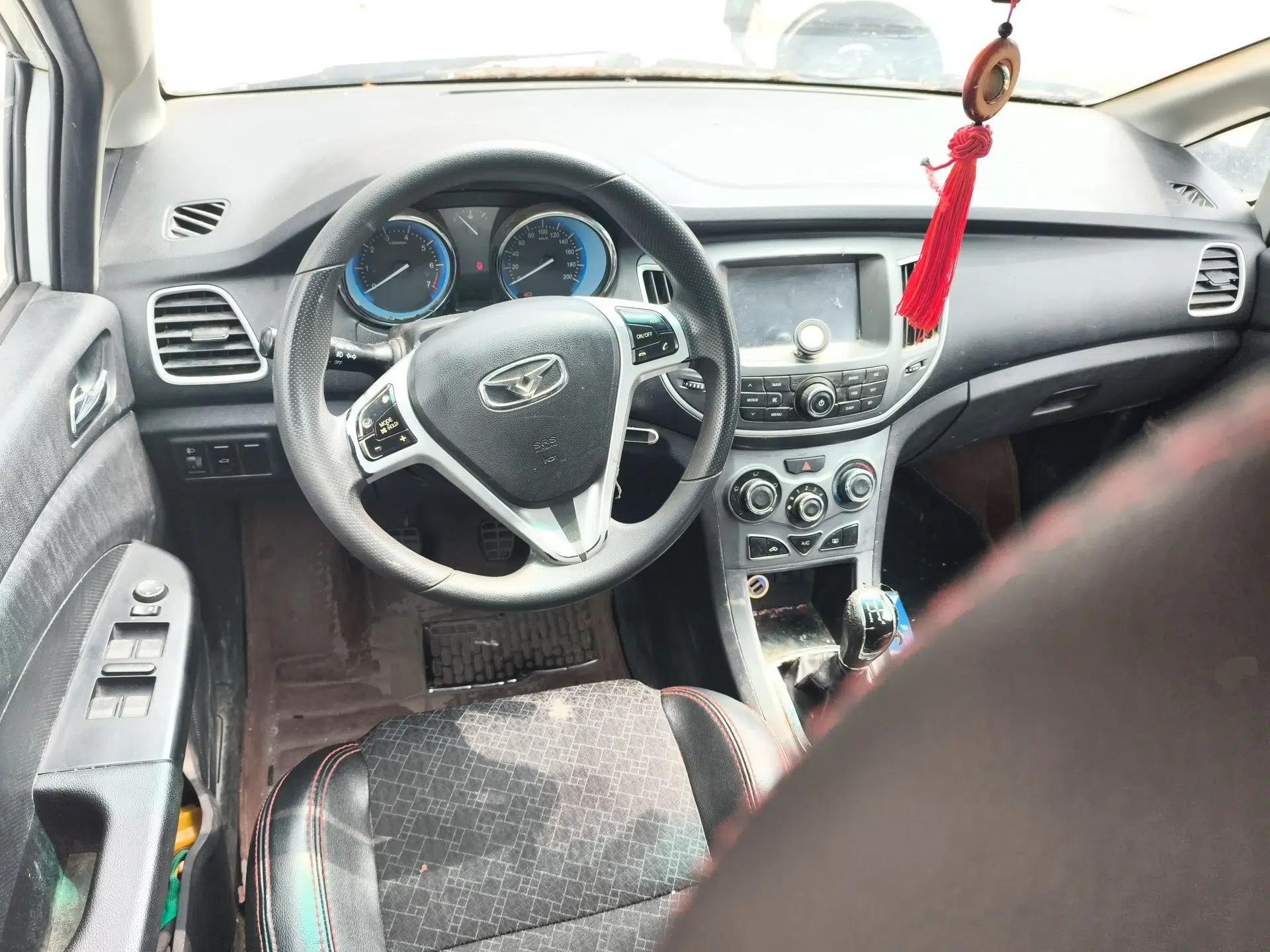 Cowin C3 2015 1.5L Manual Gold Diamond Edition — миниатюра 11