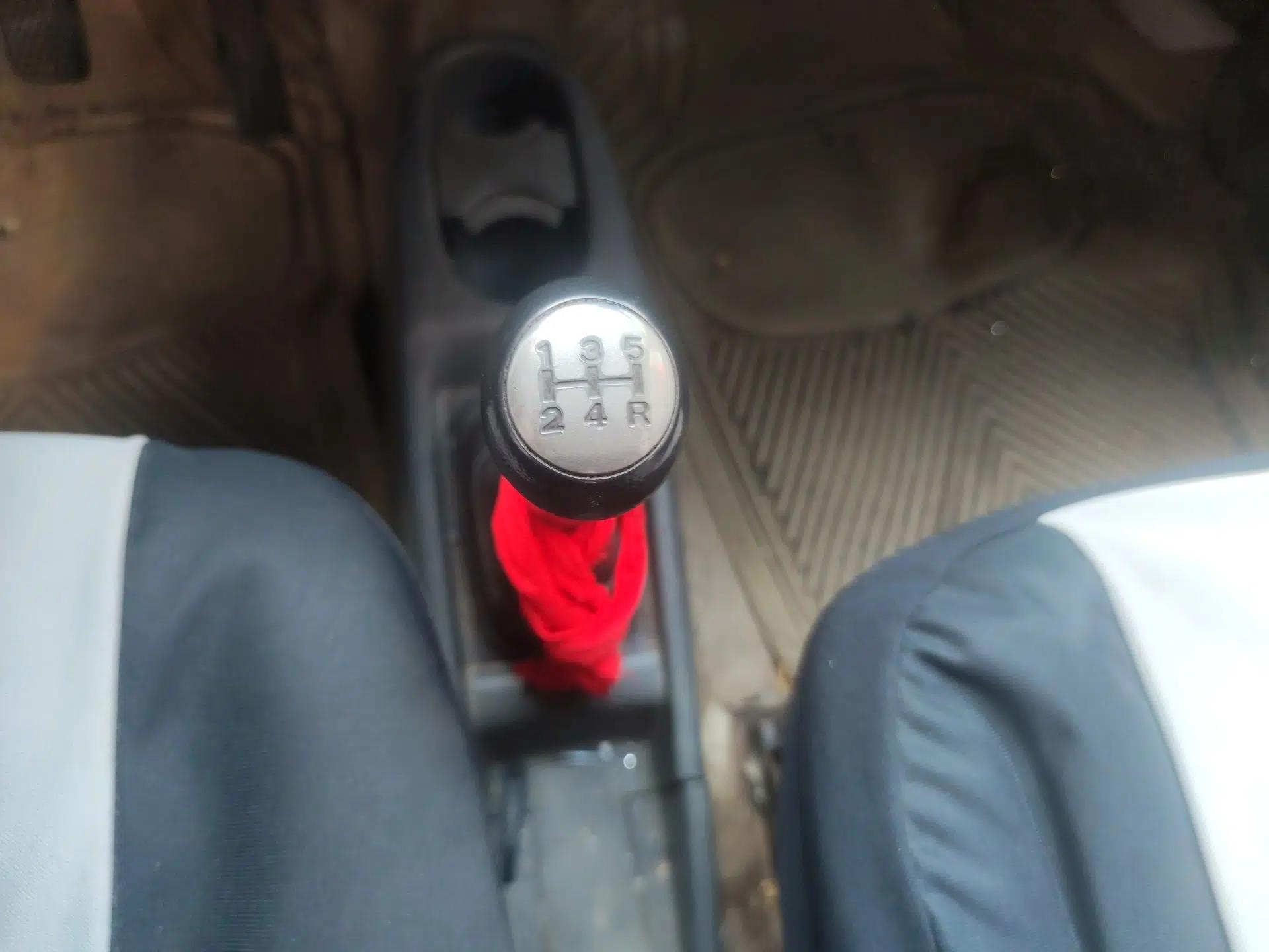 Suzuki Wagon R 2011 1.0L — миниатюра 15