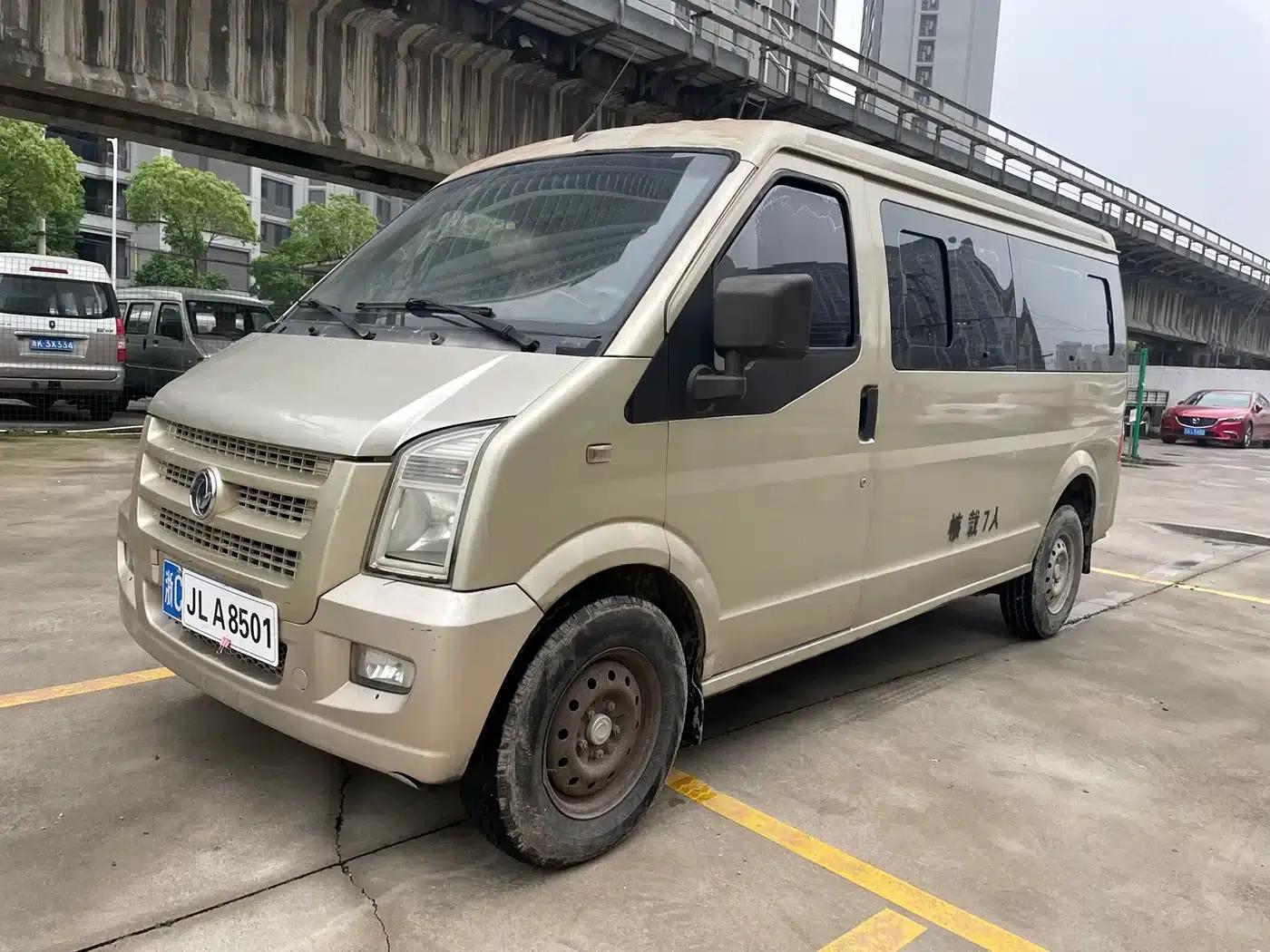 Dongfeng Xiaokang C37 2012 Model 1.4L Classic DK13-06 — миниатюра 2