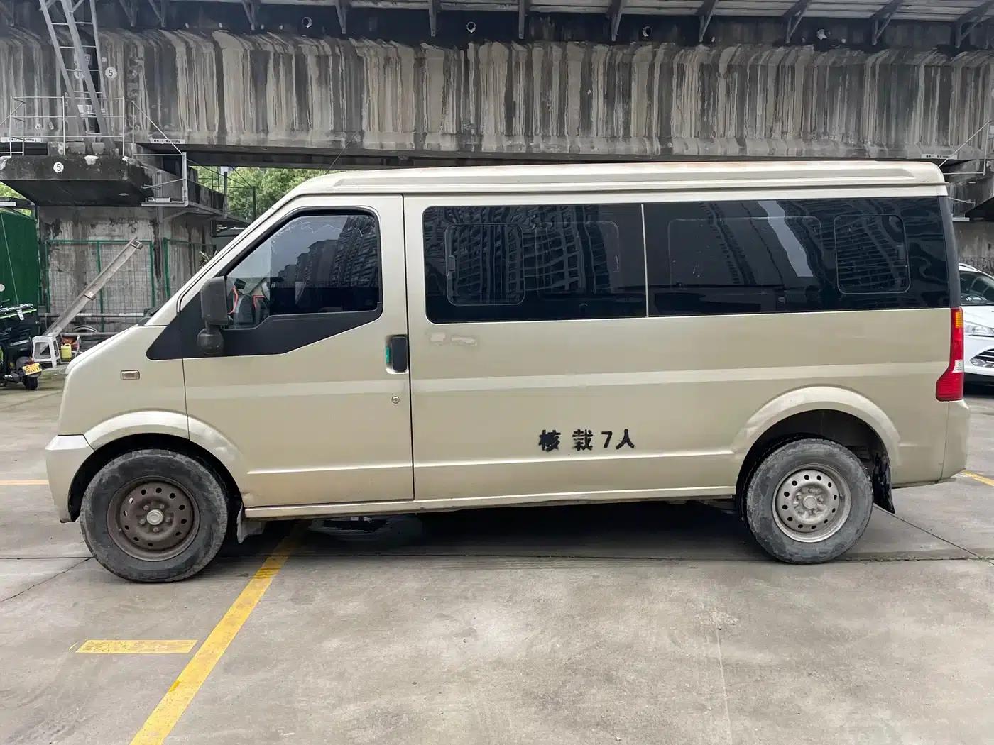Dongfeng Xiaokang C37 2012 Model 1.4L Classic DK13-06 — миниатюра 3