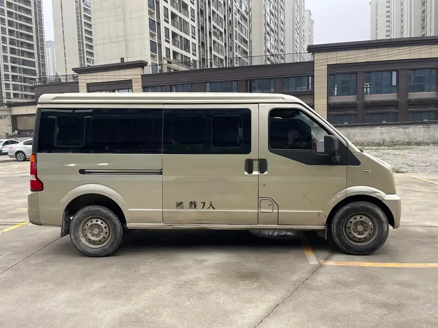 Dongfeng Xiaokang C37 2012 Model 1.4L Classic DK13-06 — миниатюра 4
