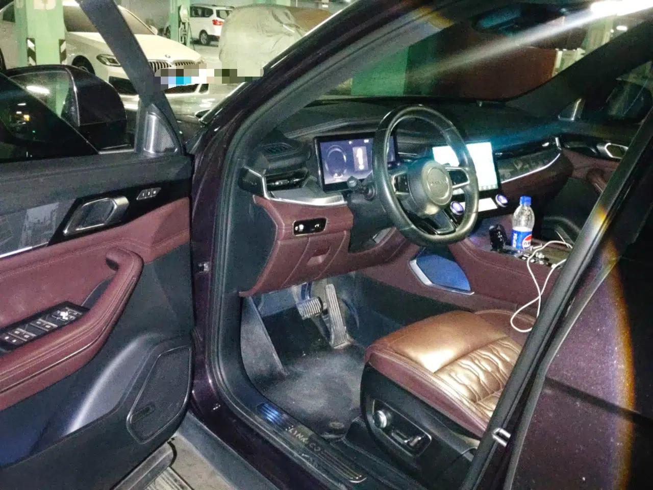 Lynk & Co 09 2021 2.0T Ultra Six-Seater — миниатюра 17