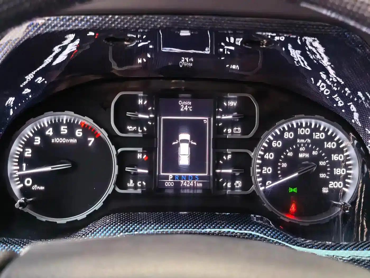 2019 Tundra 5.7L Automatic — миниатюра 16
