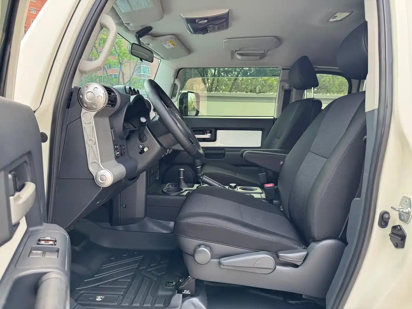 2022 FJ Cruiser 4.0L Middle East Edition — миниатюра 12