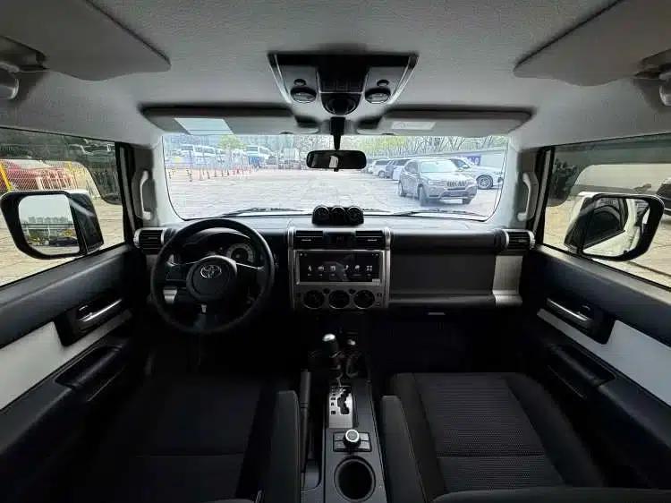 2022 FJ Cruiser 4.0L Middle East Edition — миниатюра 6