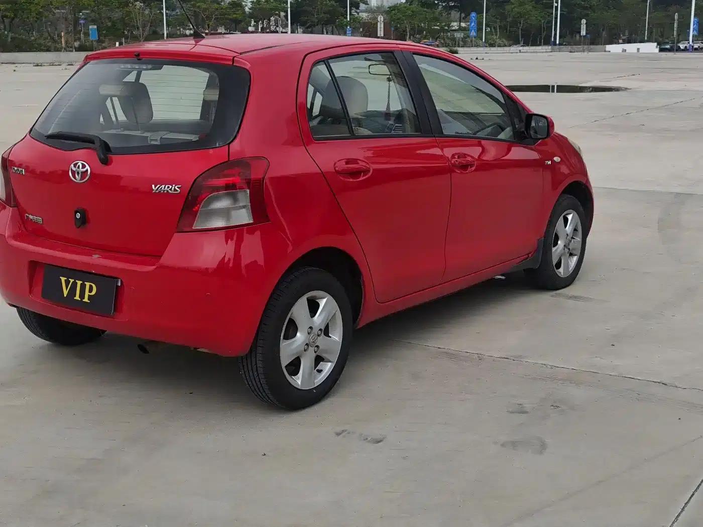 2009 Toyota Yaris 1.6E Automatic Comfort Edition — миниатюра 4