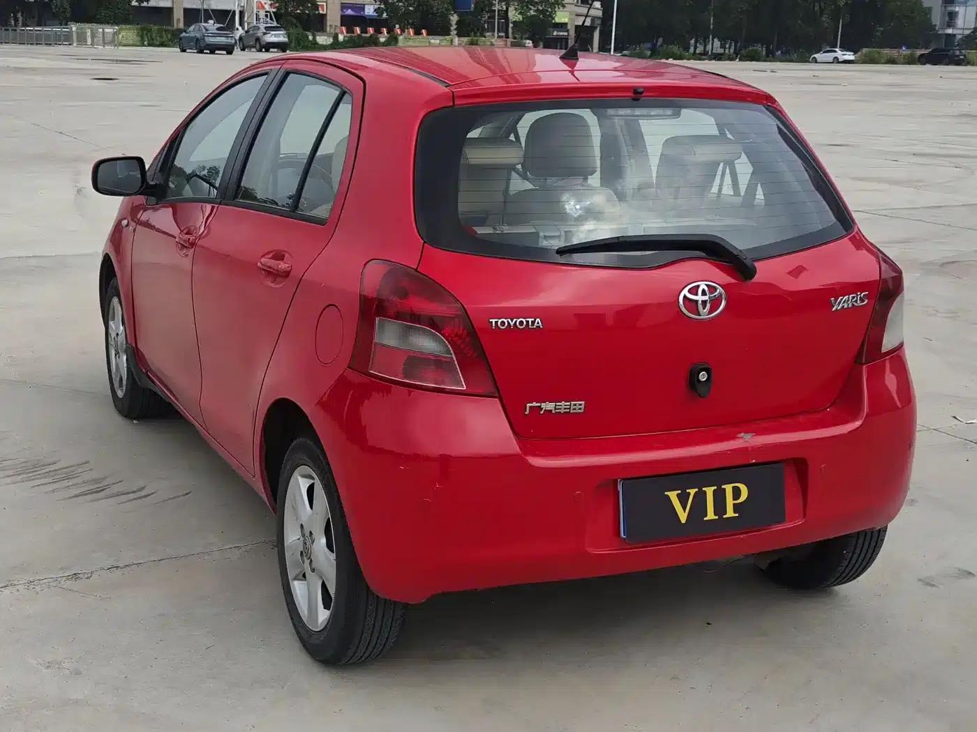 2009 Toyota Yaris 1.6E Automatic Comfort Edition — миниатюра 6