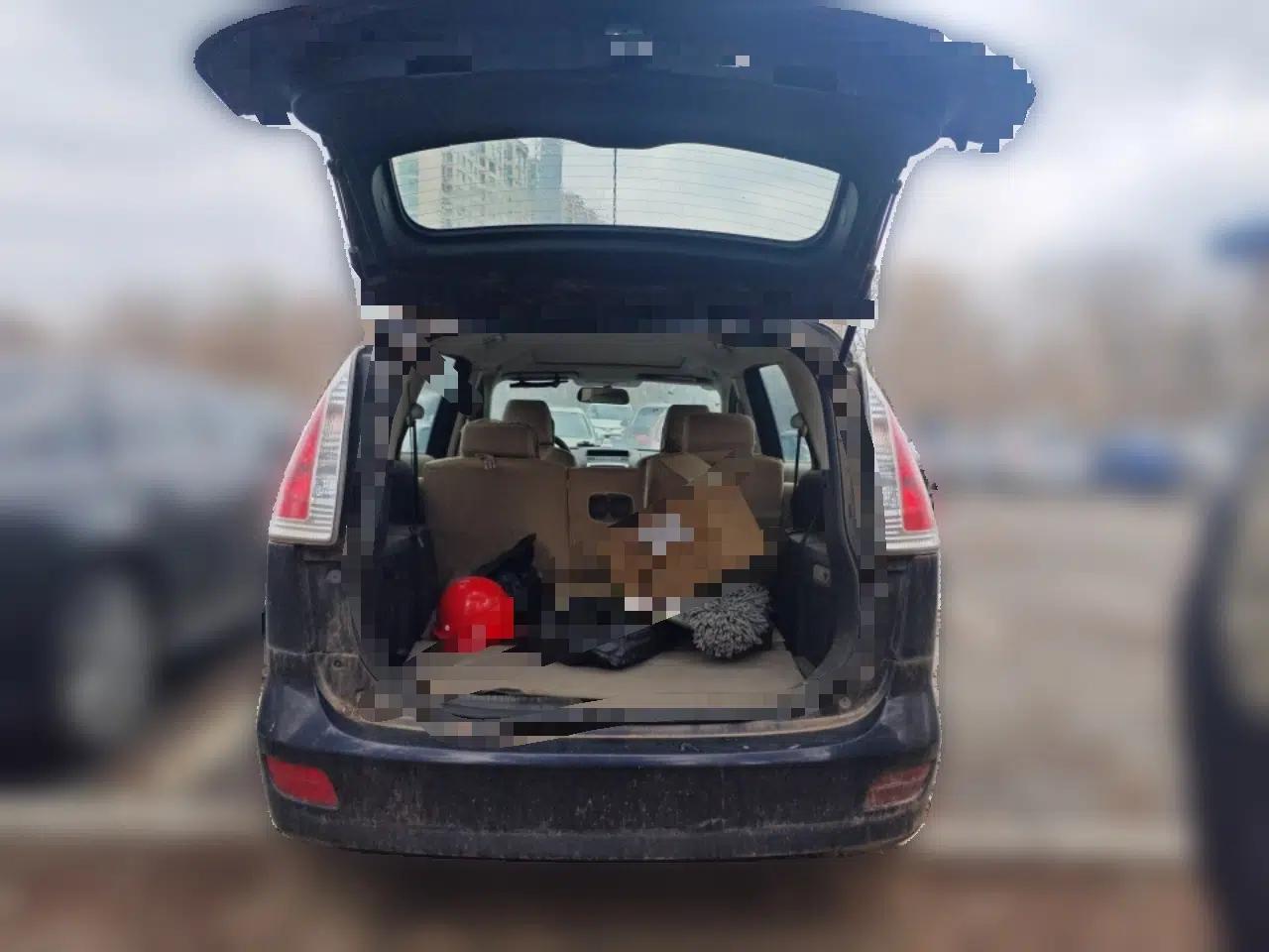 Mazda 5 2008 2.0 Manual Comfort Version — миниатюра 20