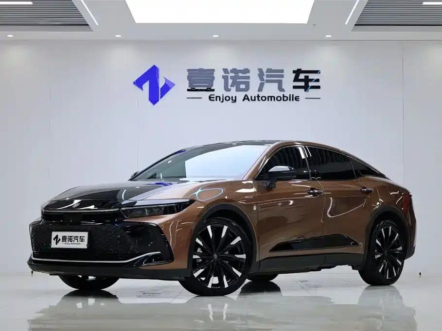 2023 Toyota Crown SportCross 2.4T SportCross HEV AWD Supreme Edition — миниатюра 1