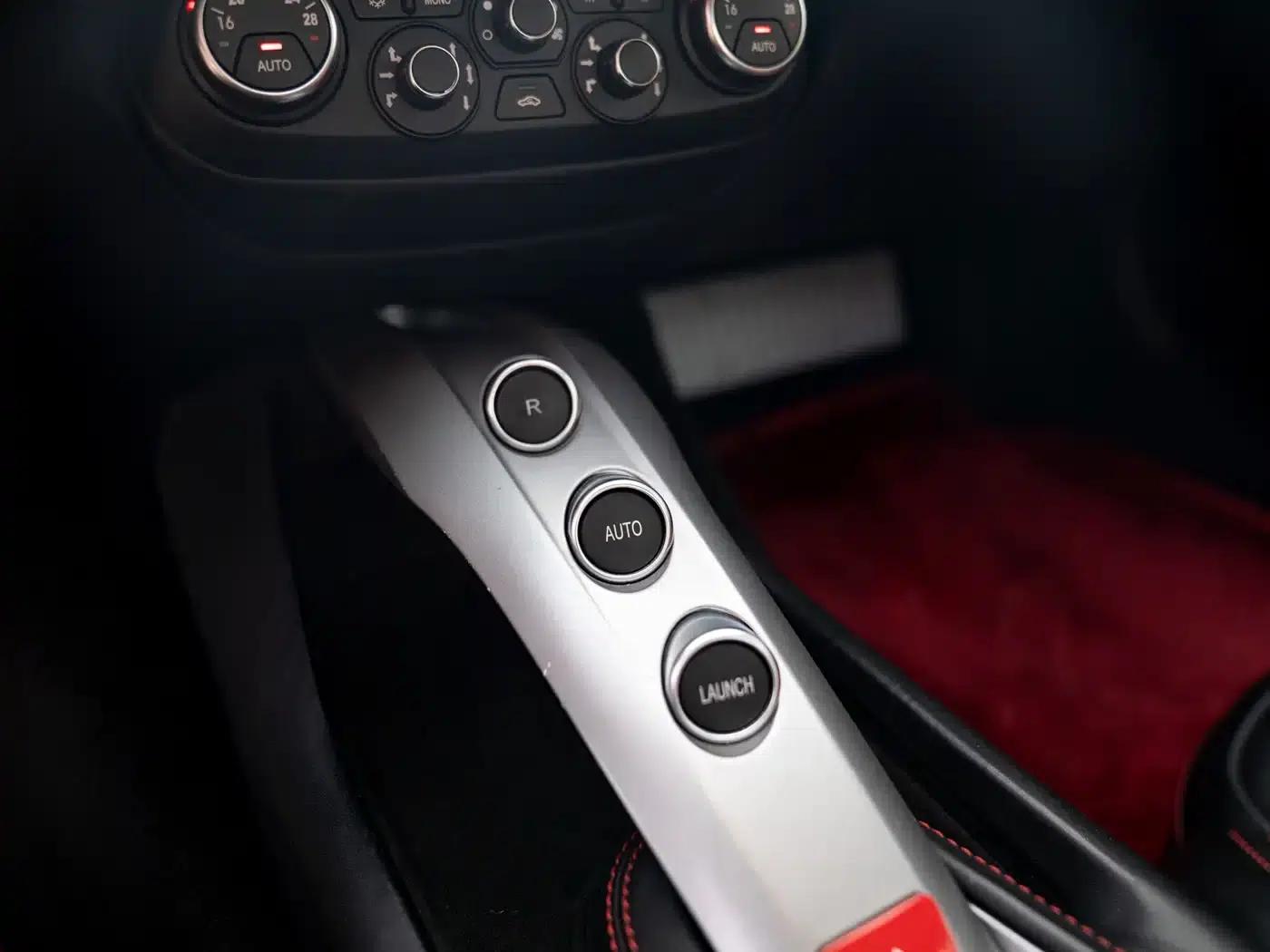 2013 F12berlinetta 6.3L Standard Model — миниатюра 13