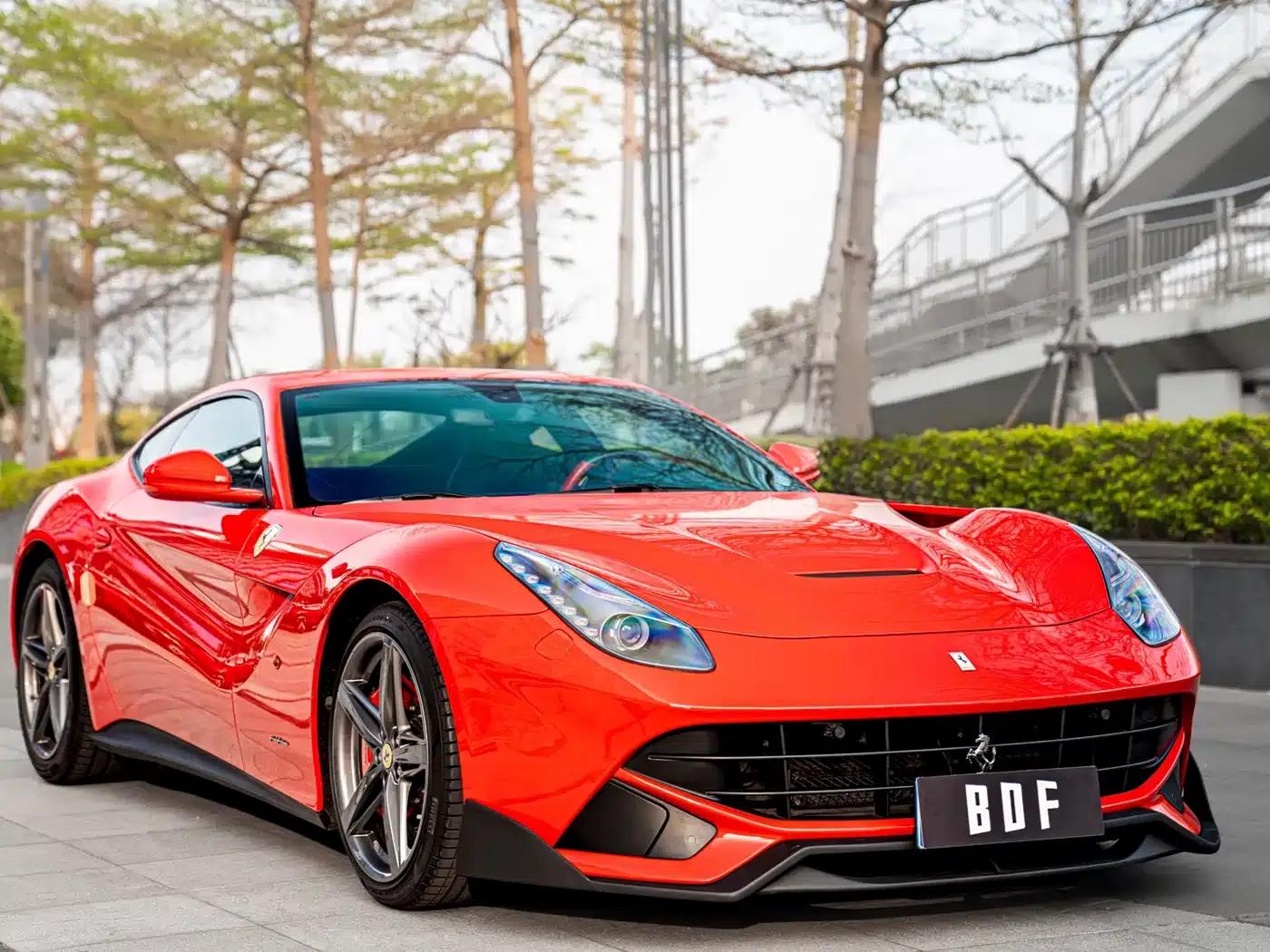 2013 F12berlinetta 6.3L Standard Model — миниатюра 3