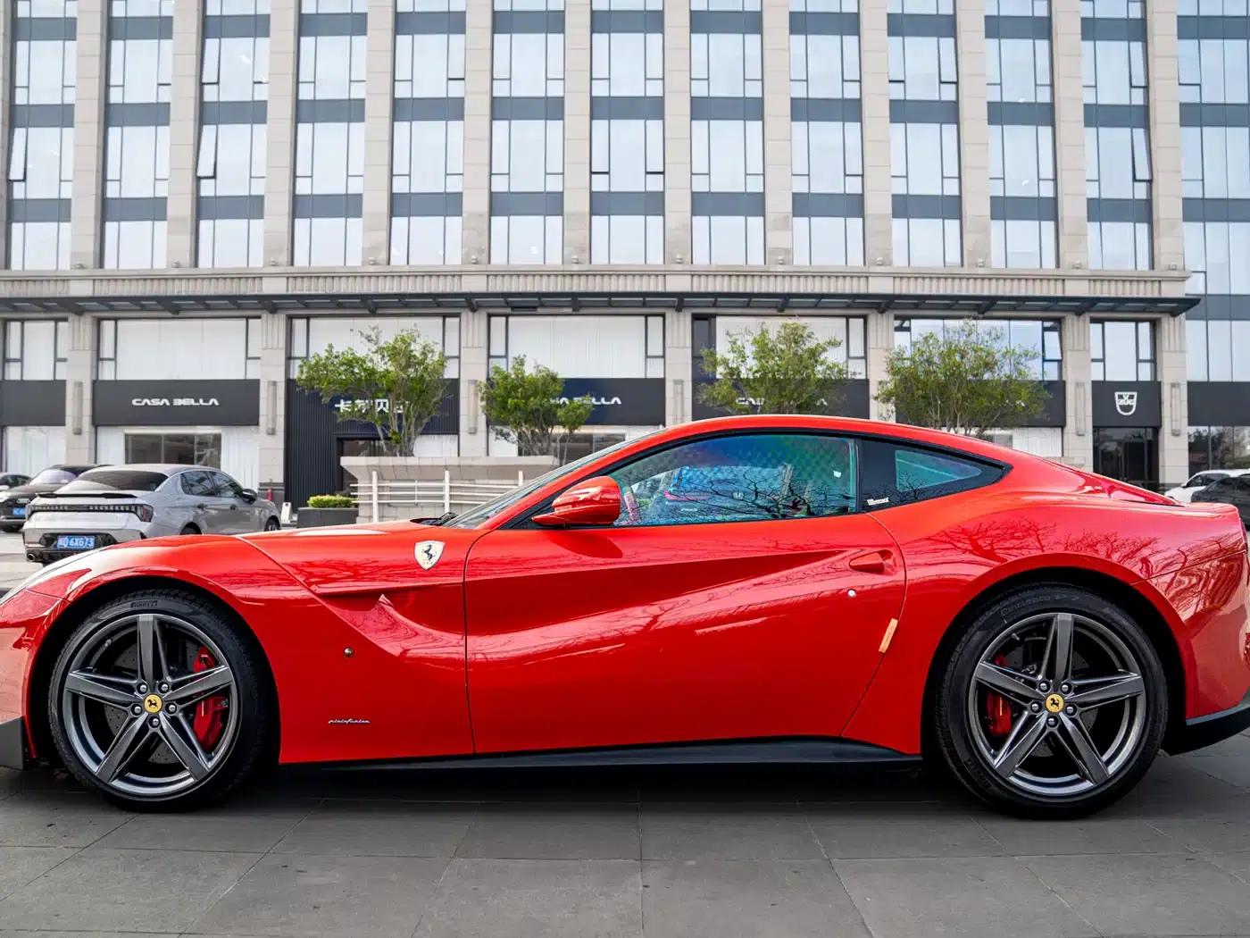 2013 F12berlinetta 6.3L Standard Model — миниатюра 7