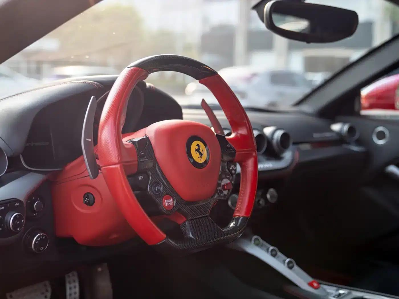 2013 F12berlinetta 6.3L Standard Model — миниатюра 9